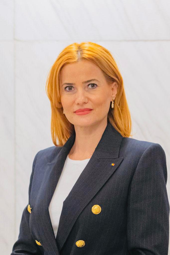 MOȘ Patricia Simina Arina